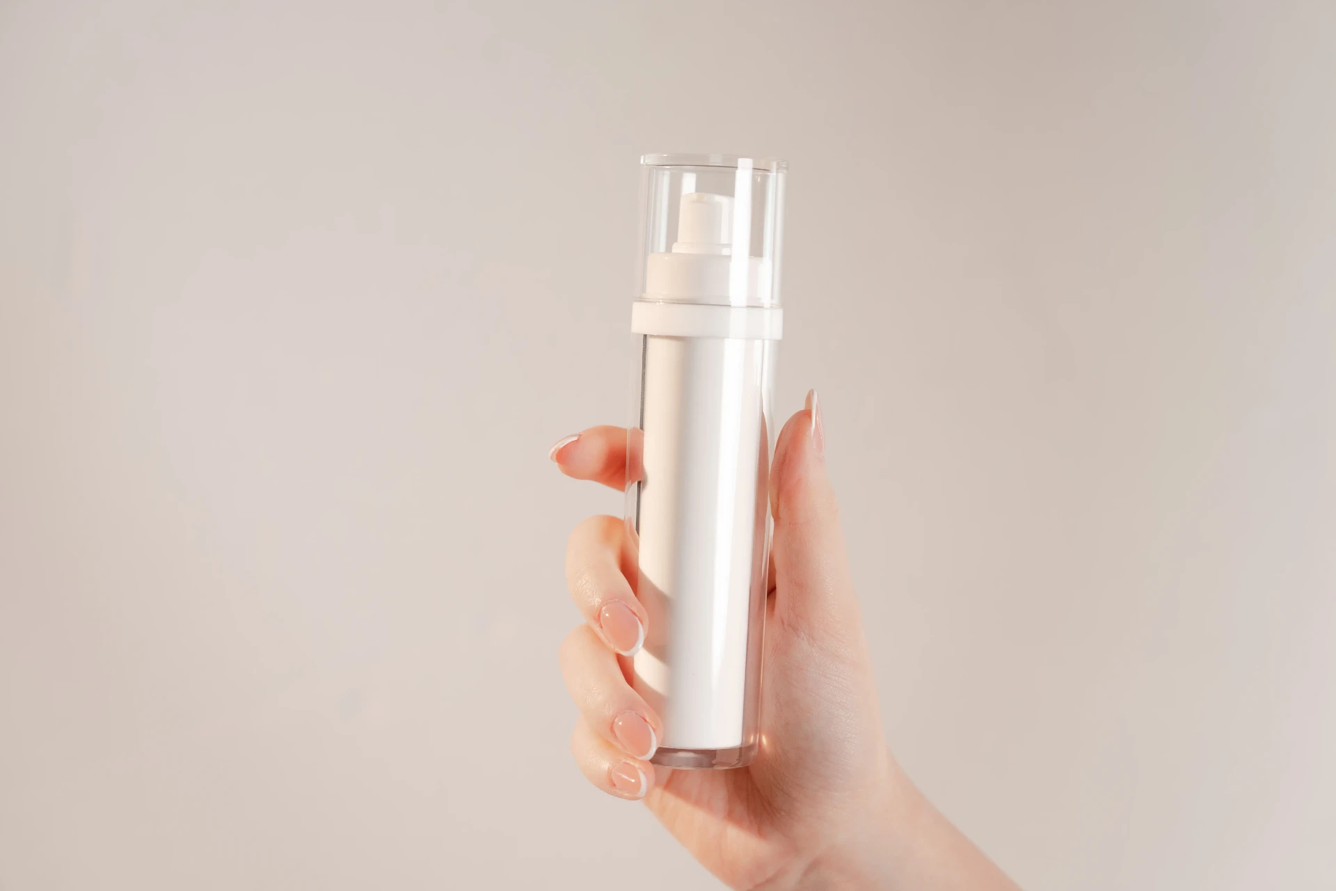 Flaconi airless per cosmetici