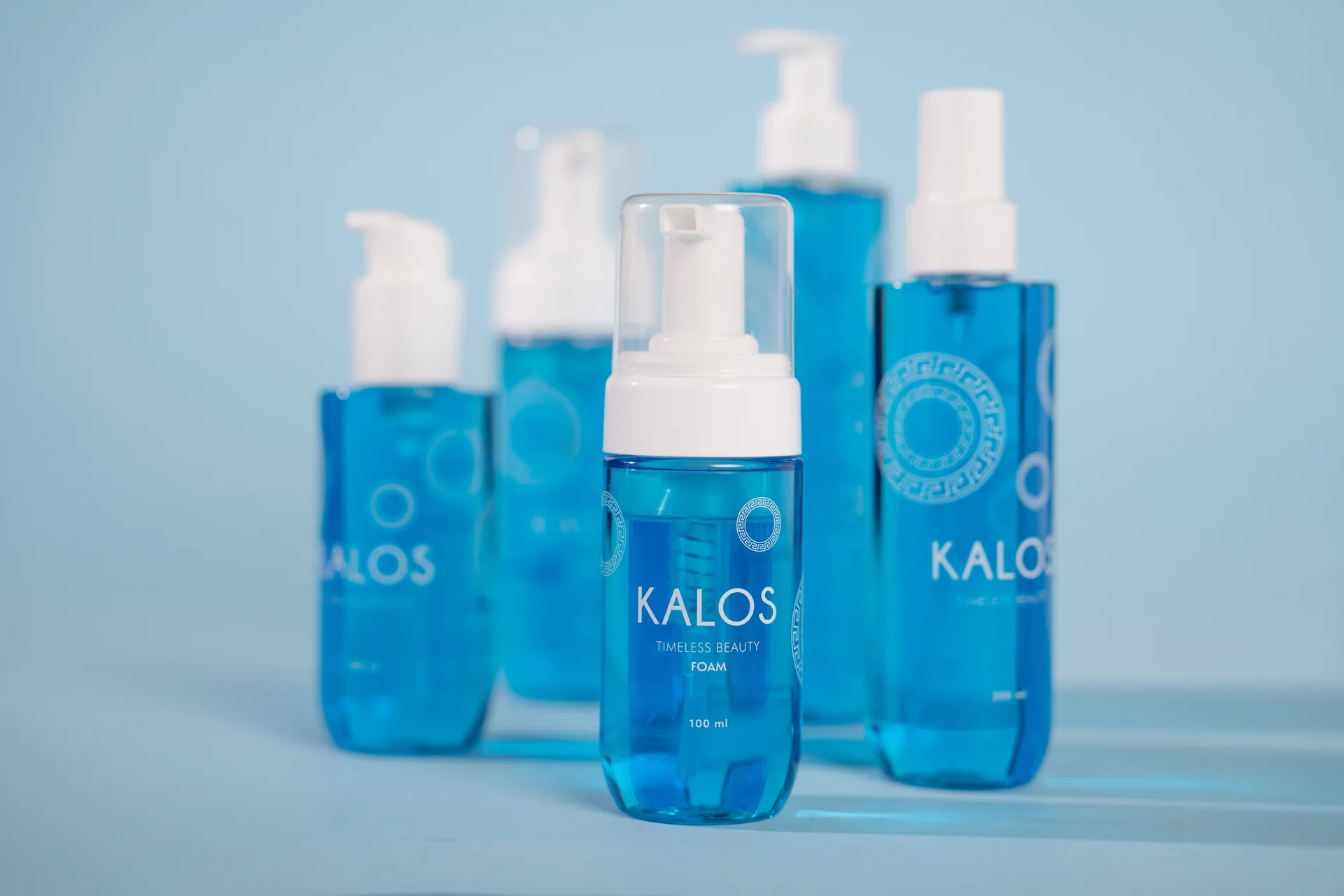 Flaconi foamer della linea Kalos serigrafati in blu